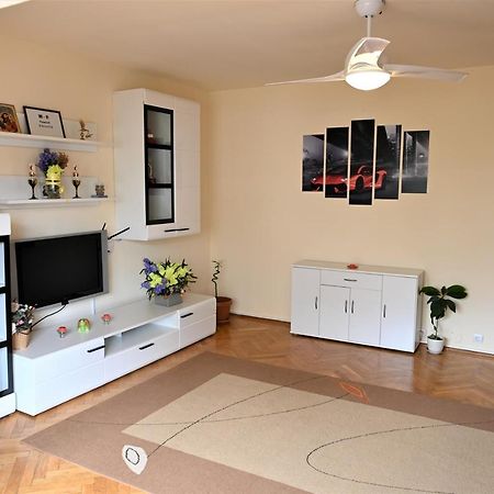 Marin Hotel Apartment Брашов Екстериор снимка