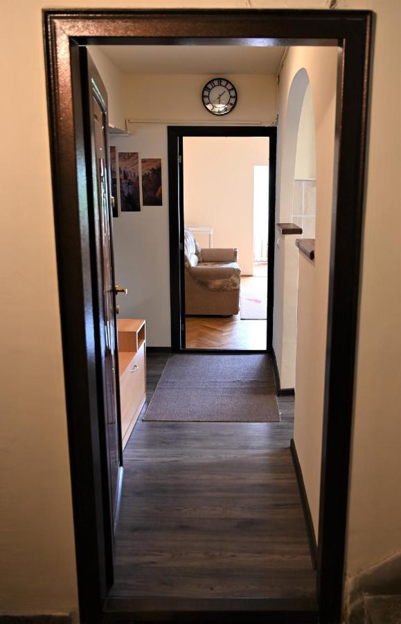 Marin Hotel Apartment Брашов Екстериор снимка